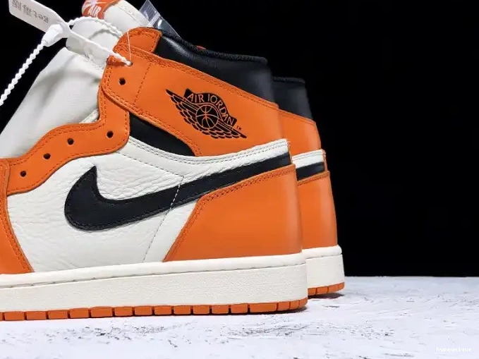 HYPE 555088-113 Air Shattered 1 Backboard Jordan Away 0521